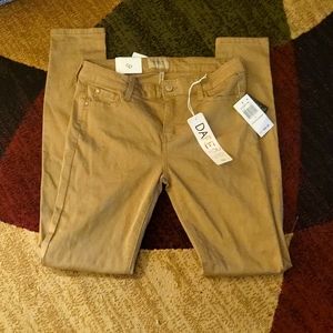 Khaki size 7/28 Celebrity Pink Jayden Skinny Jeans